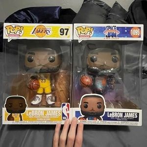 2 Funko Pops LeBron James